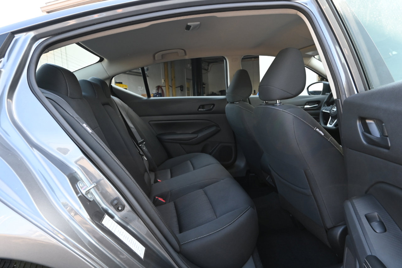 Used 2024 Nissan Altima 2.5 SV image 30