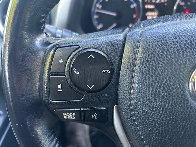 Used 2016 Toyota RAV4 Limited w/ Advanced Technology Package AWD/4WD image 9