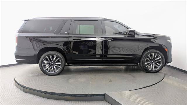 Used 2021 Cadillac Escalade ESV Sport AWD/4WD image 9