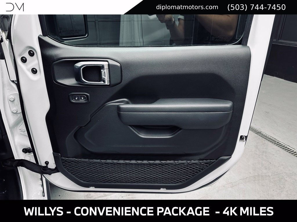 Used 2024 Jeep Wrangler Unlimited AWD/4WD image 26
