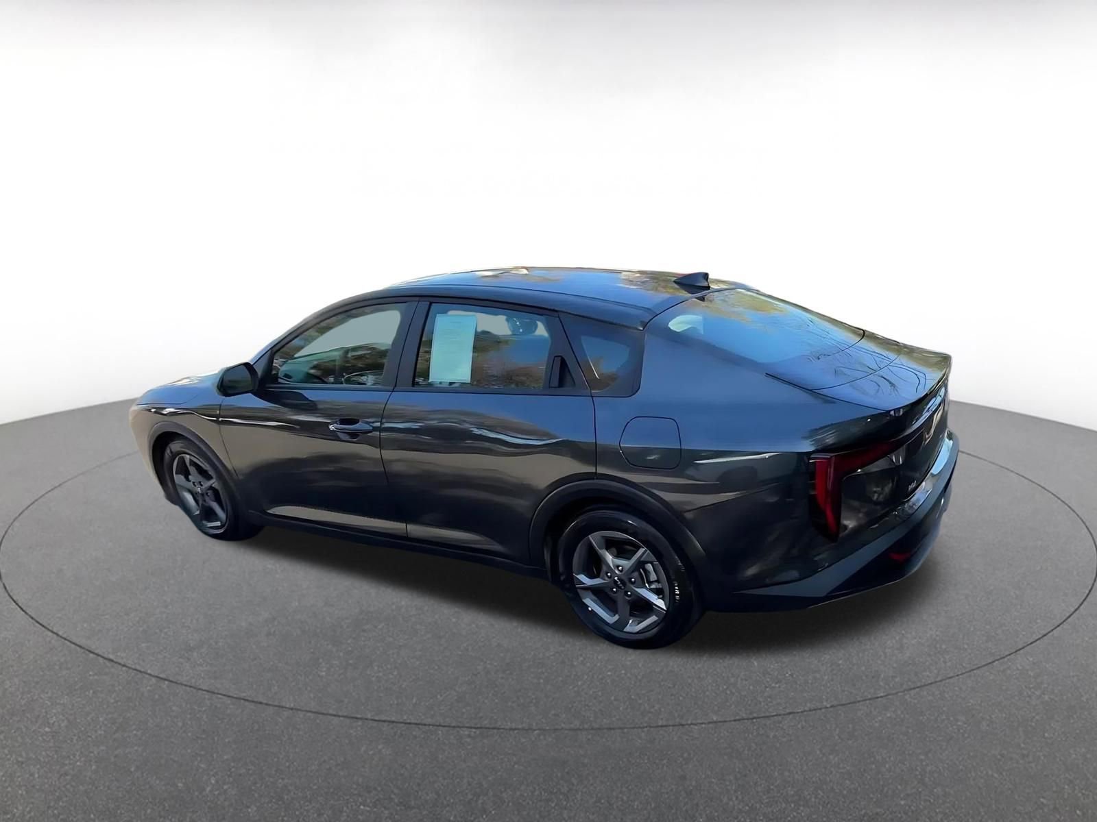 Used 2025 Kia K4 FWD image 11