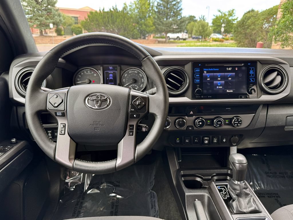Used 2018 Toyota Tacoma TRD Off-Road w/ Technology Package AWD/4WD image 26