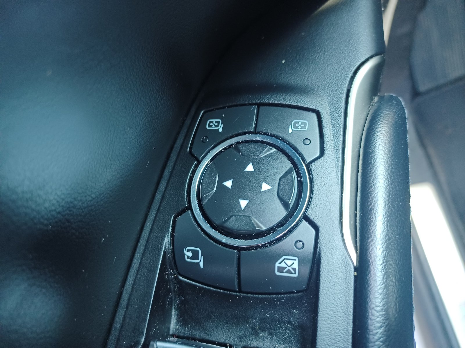 Used 2019 Lincoln MKC Reserve w/ MKC Technology Package AWD/4WD image 18