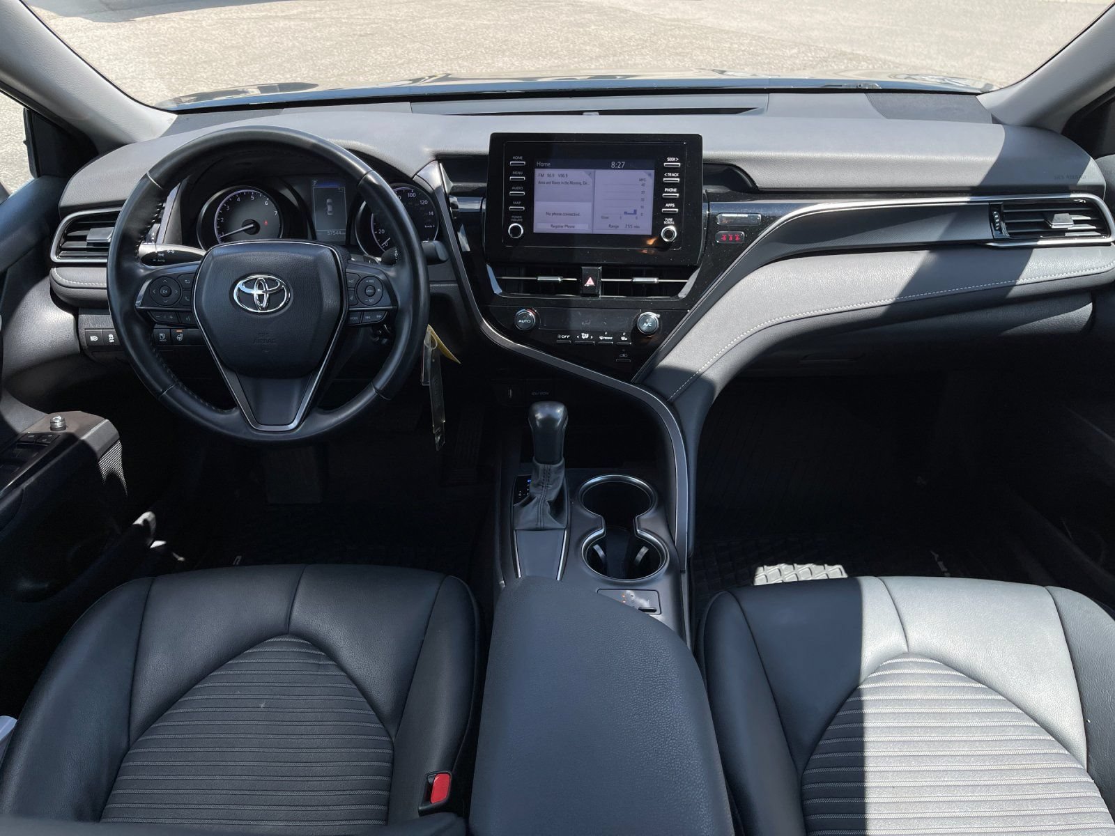 Used 2023 Toyota Camry SE FWD image 14