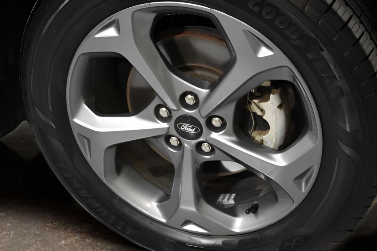 Used 2023 Ford Escape ST-Line FWD image 6