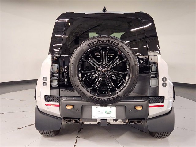 Used 2026 Land Rover Defender 110 image 10