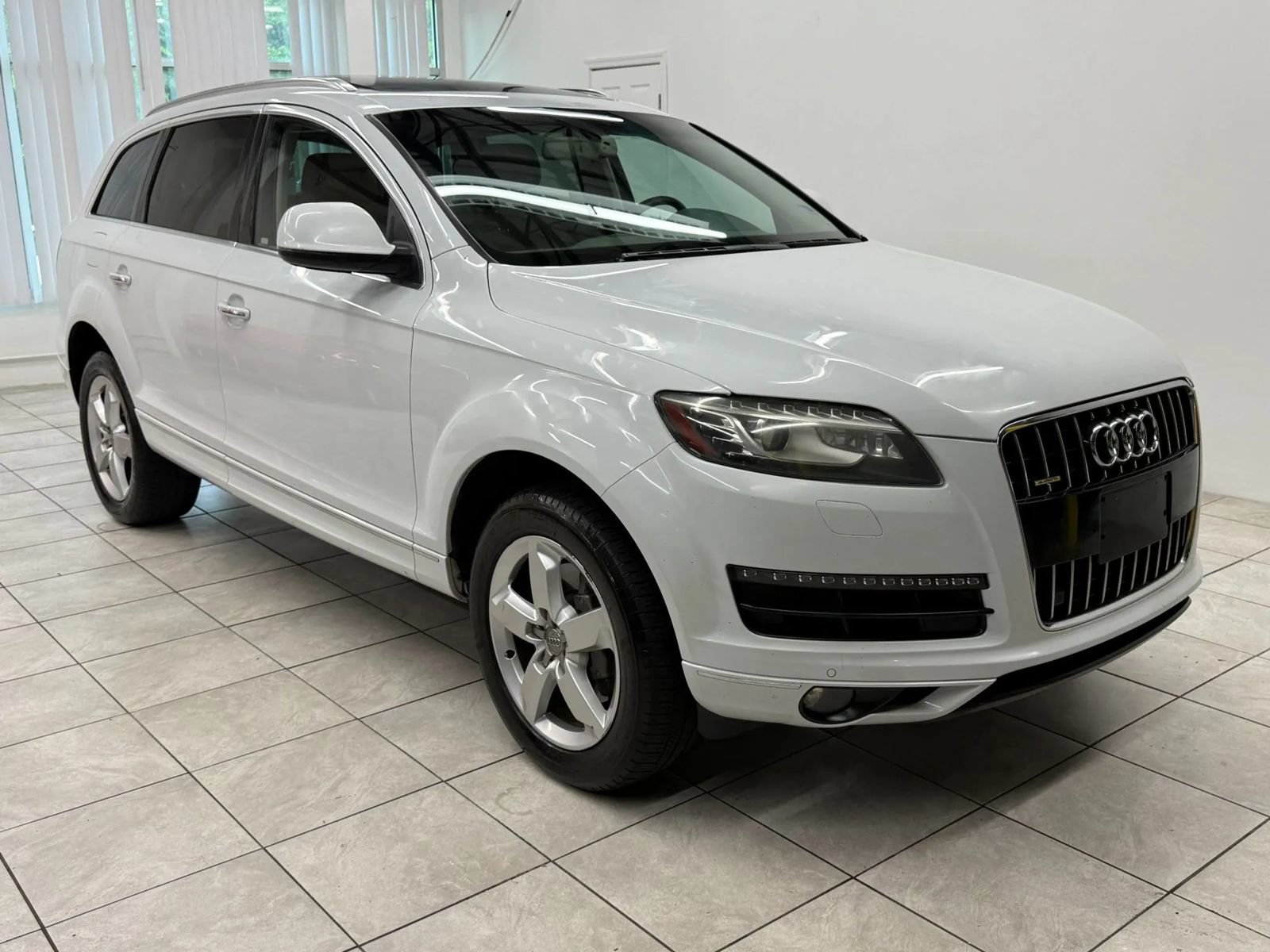 Used 2015 Audi Q7 TDI Premium Plus w/ Premium Plus Package AWD/4WD image 1