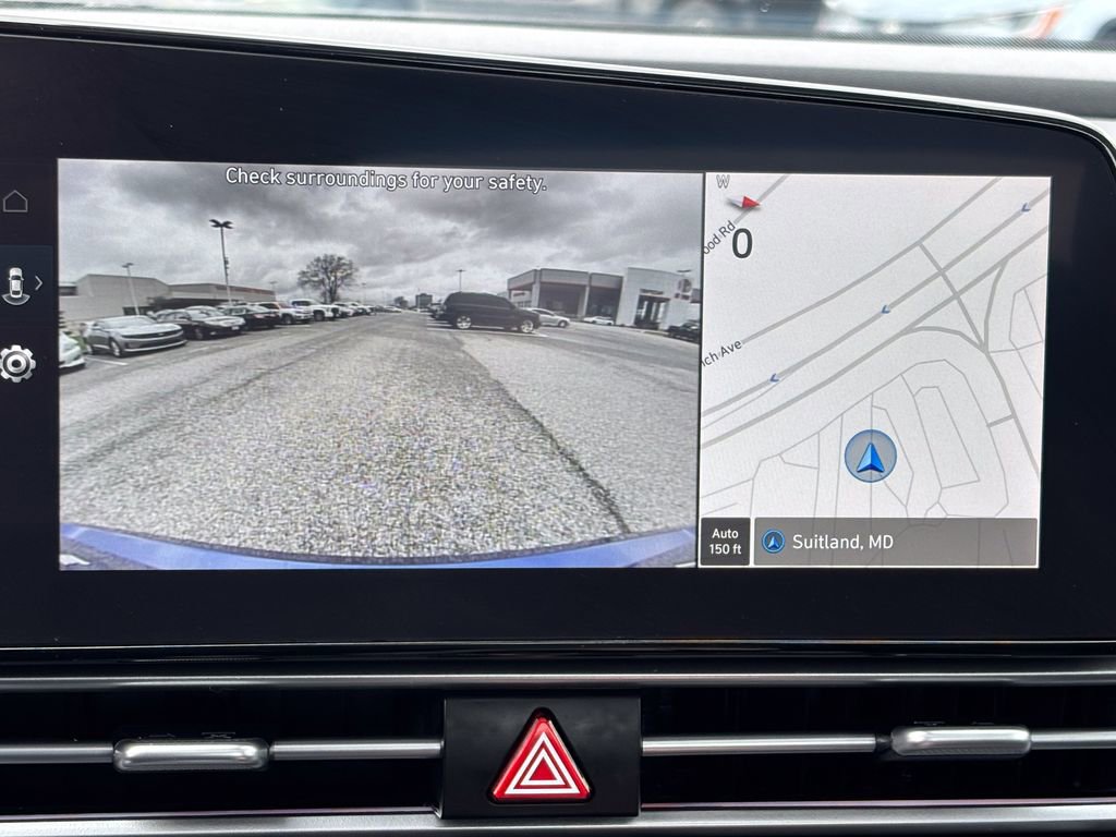 Used 2025 Hyundai Elantra Limited image 23