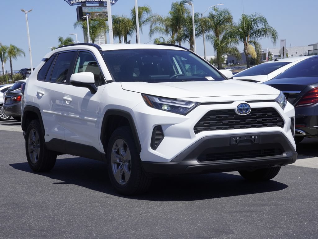 Used 2024 Toyota RAV4 LE AWD/4WD video 2