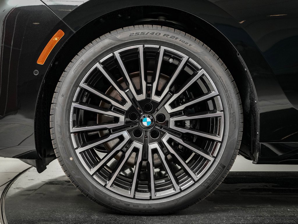 New 2026 BMW 740i xDrive w/ Executive Package image 17