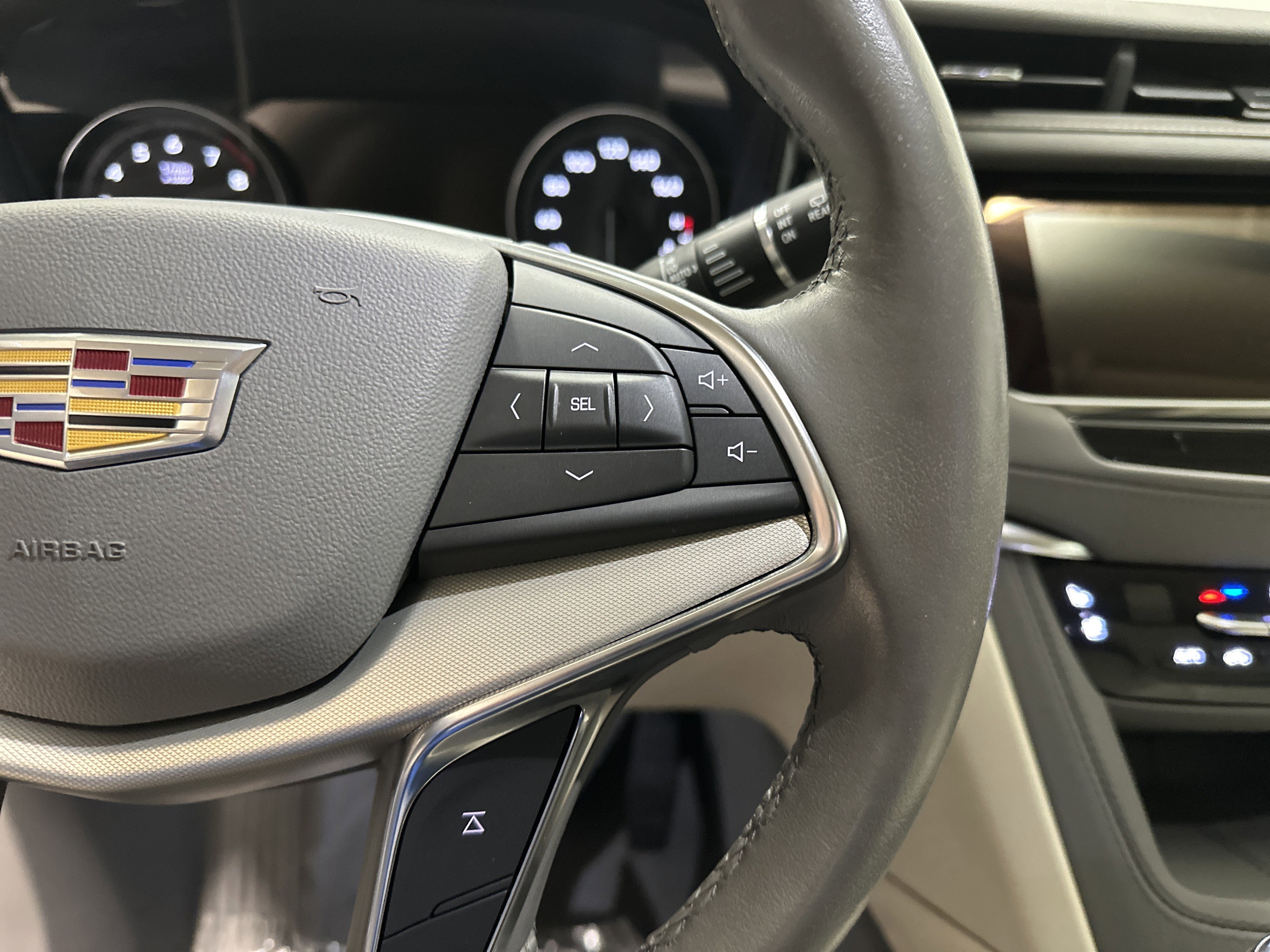 Used 2022 Cadillac XT5 Premium Luxury w/ Technology Package image 20