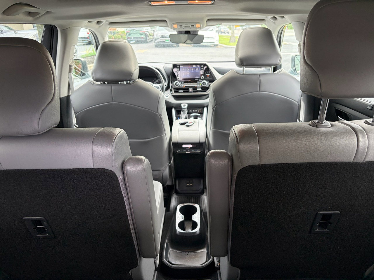 Used 2021 Toyota Highlander XLE image 38