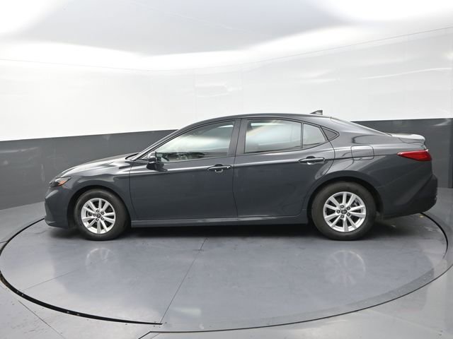 Used 2025 Toyota Camry LE image 21