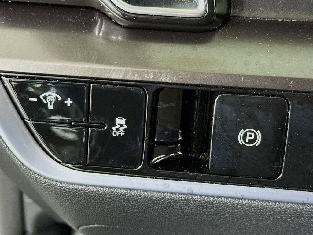 Used 2024 Kia Sportage EX image 19