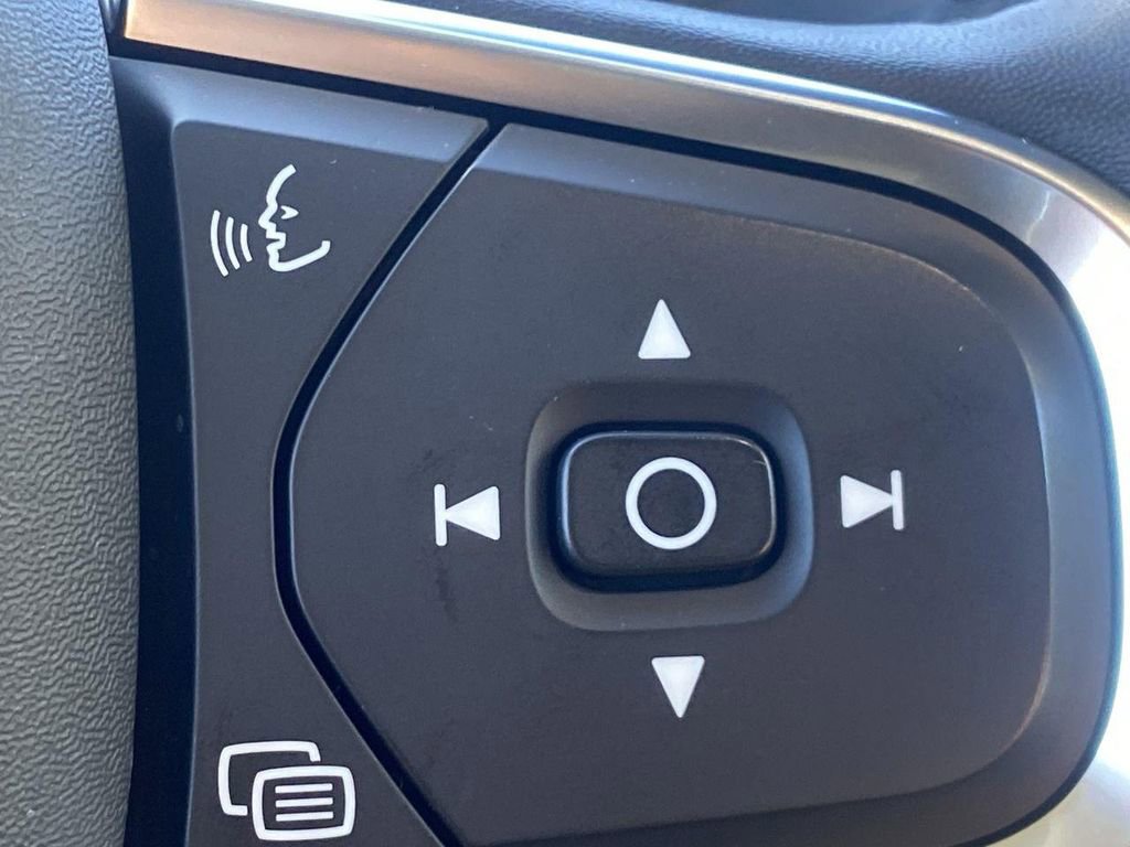 Used 2024 Volvo S60 B5 Core image 36