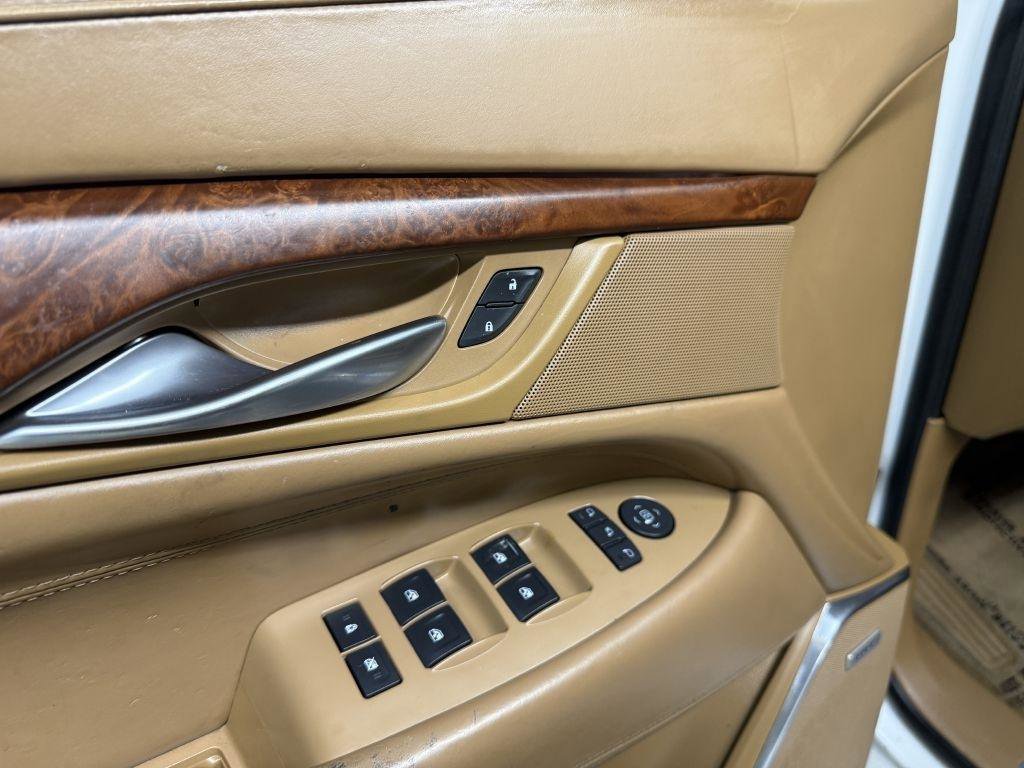 Used 2016 Cadillac Escalade ESV Platinum image 24