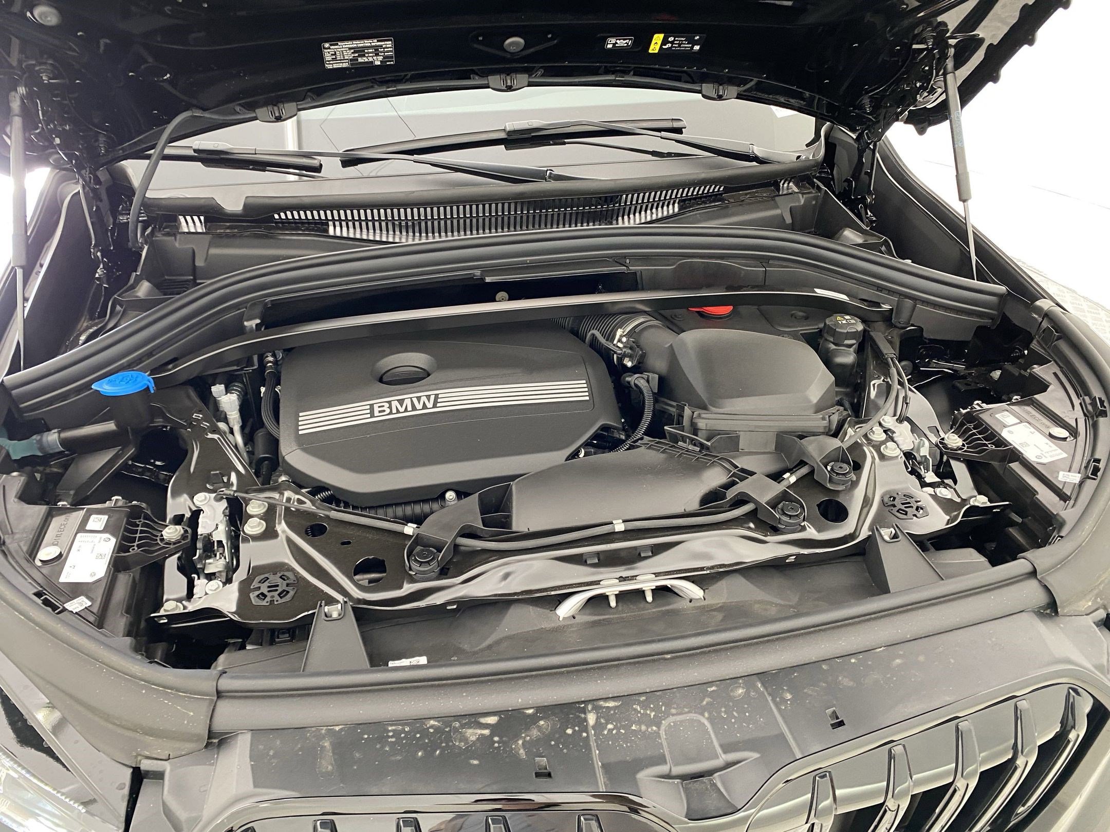 Used 2025 BMW X1 xDrive28i w/ M Sport Package image 31