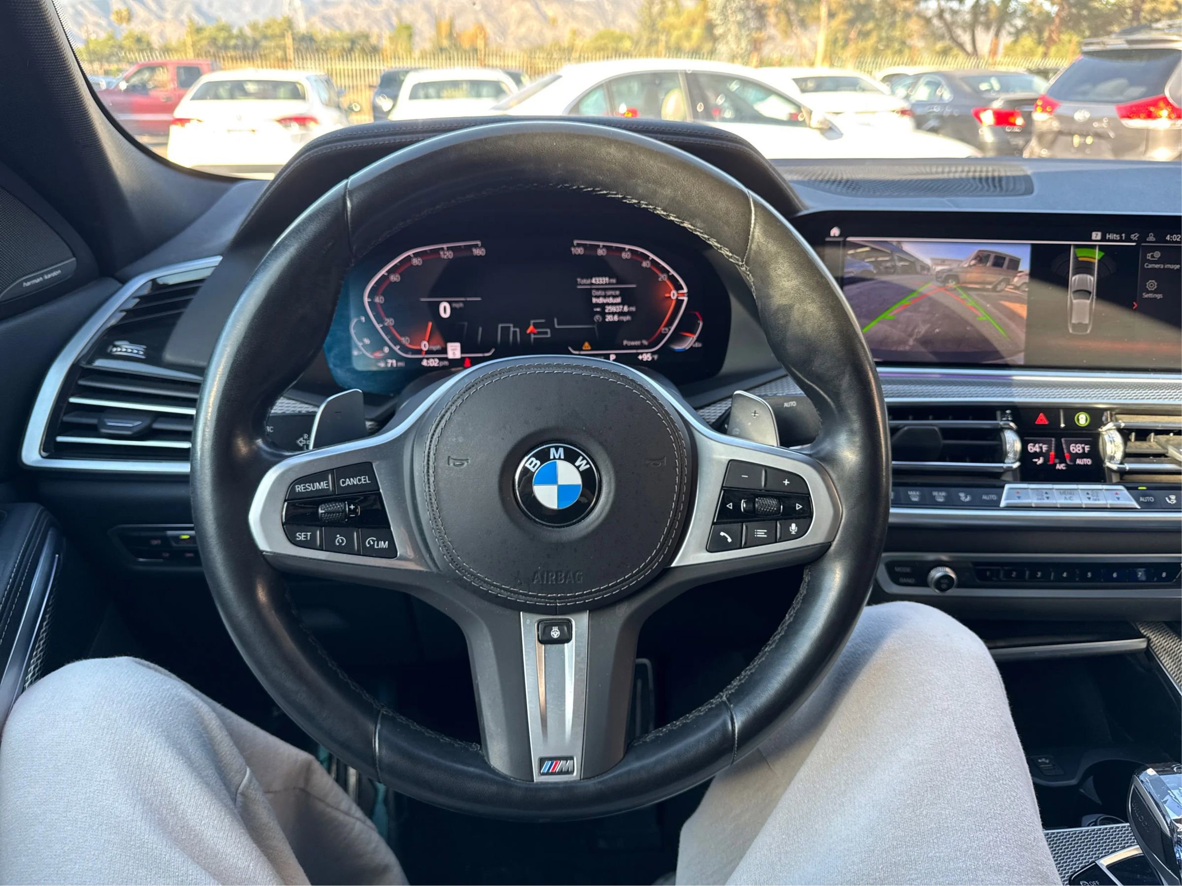 Used 2023 BMW X6 xDrive40i w/ M Sport Package image 16