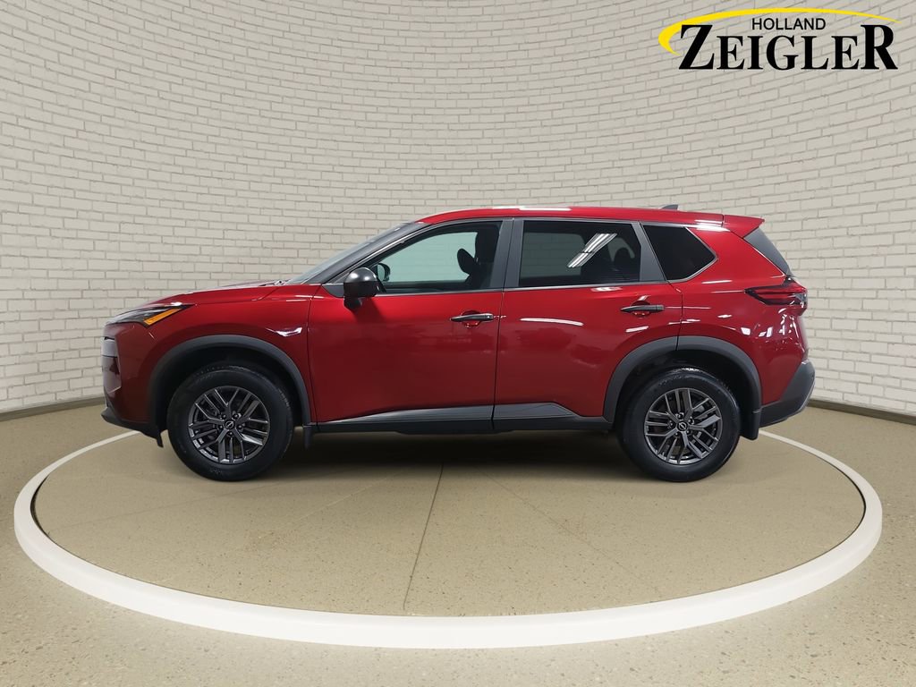 Used 2023 Nissan Rogue S image 8