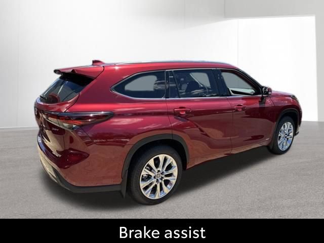 Certified 2026 Toyota Highlander Limited AWD/4WD image 11