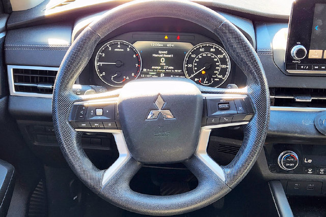 Used 2022 Mitsubishi Outlander ES AWD/4WD image 10