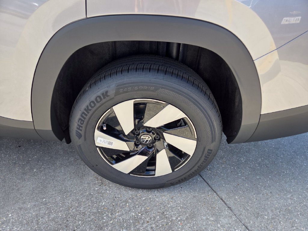 New 2027 Volkswagen Atlas SE FWD image 26