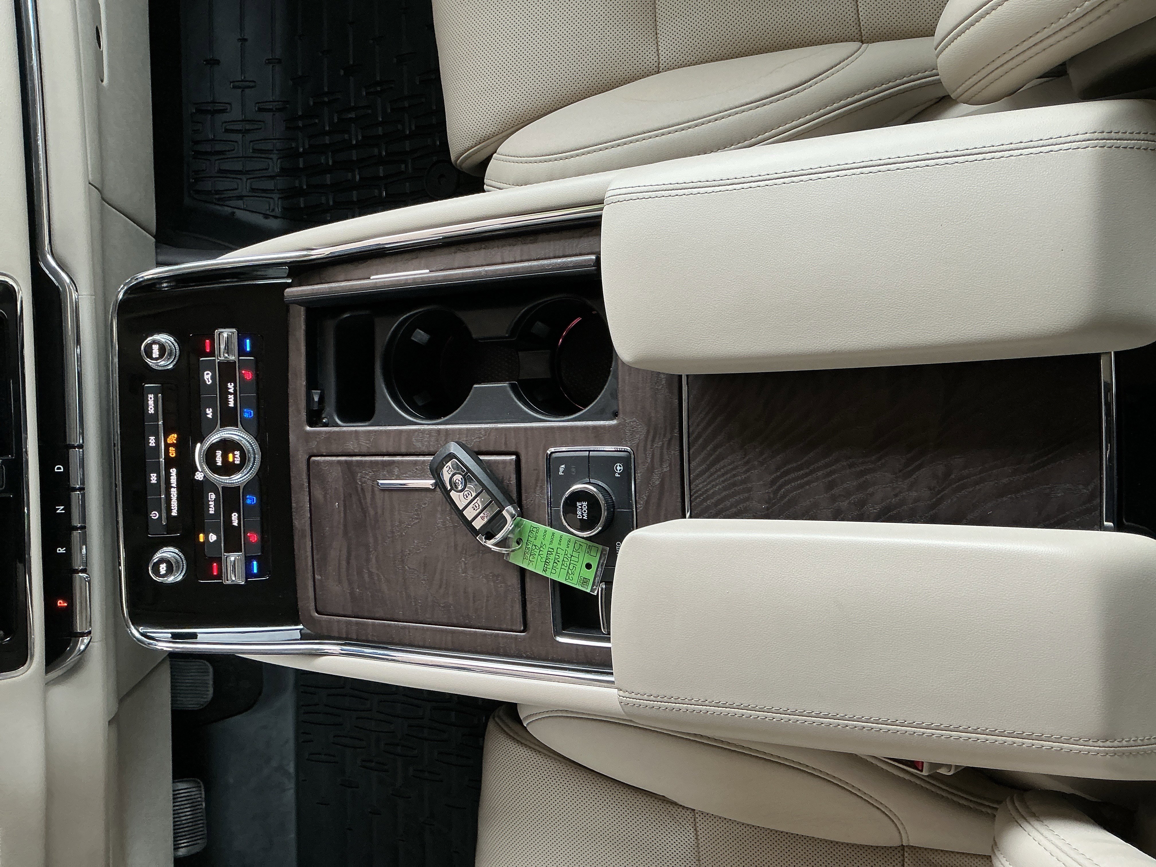 Used 2021 Lincoln Navigator Reserve w/ Luxury Package image 11