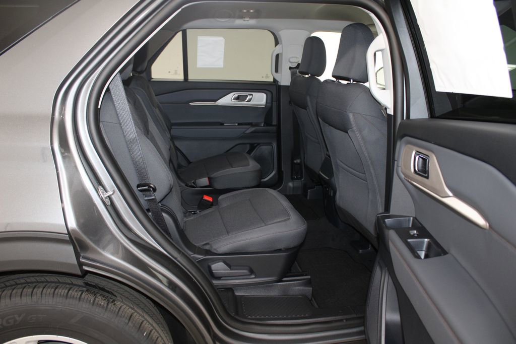 New 2026 Ford Explorer Active image 32