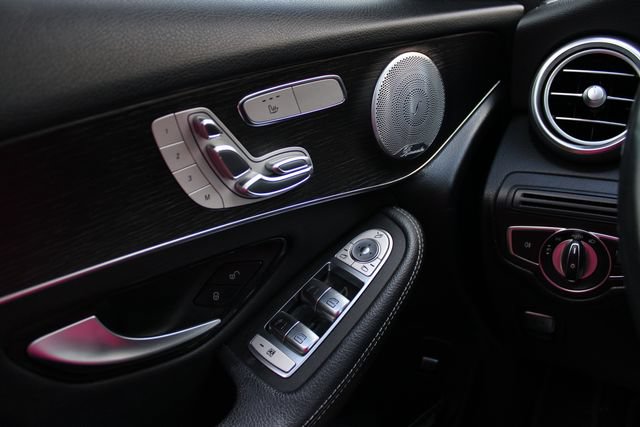 Used 2020 Mercedes-Benz GLC 300 4MATIC image 13