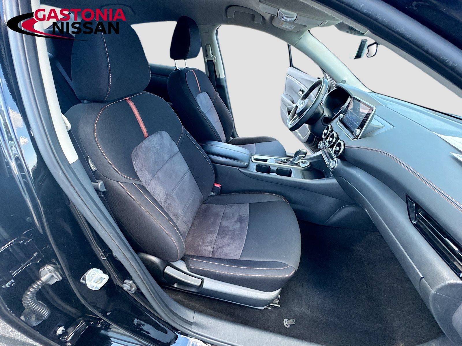 Used 2023 Nissan Sentra SR w/ Electronics Package FWD image 34