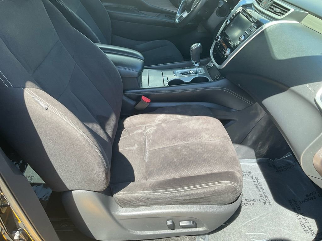 Used 2017 Nissan Murano SV image 26