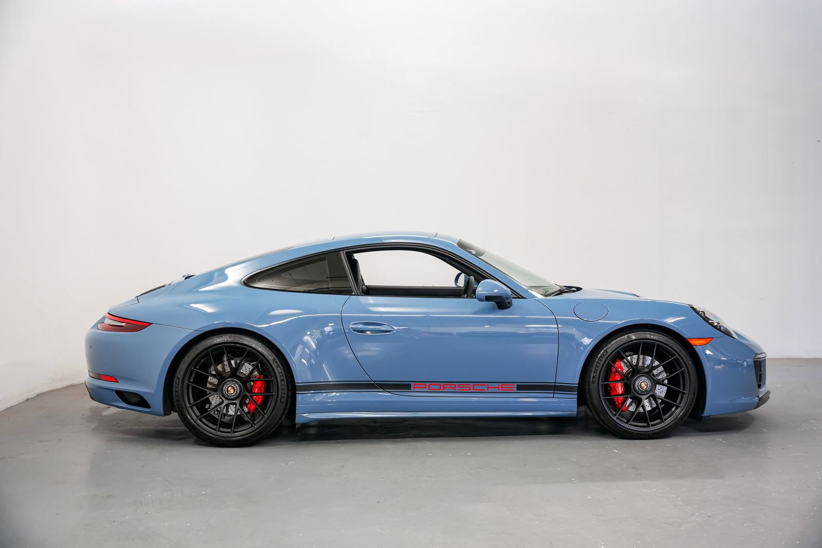 Used 2019 Porsche 911 Carrera 4 GTS AWD/4WD image 3