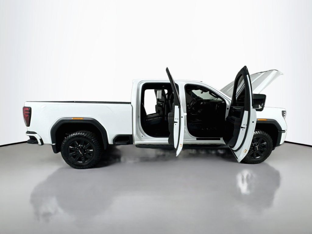 Used 2024 GMC Sierra 2500 AT4 w/ AT4 Premium Plus Package AWD/4WD image 32