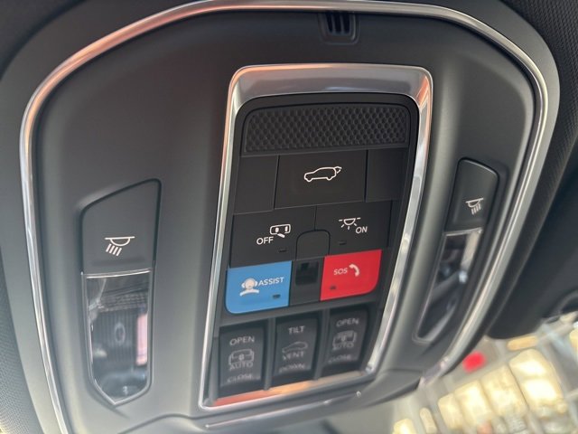 New 2025 Jeep Grand Cherokee Limited w/ Trailer Tow Package image 18