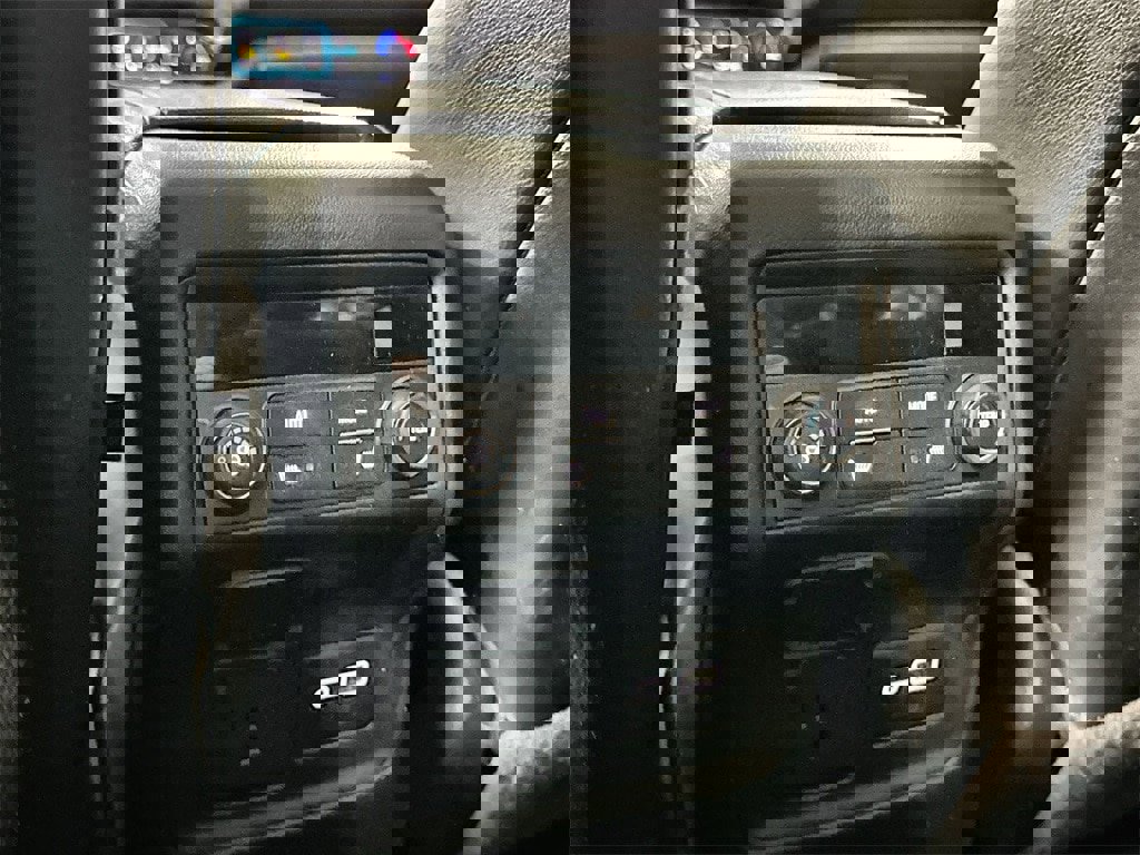 Used 2021 GMC Acadia AT4 w/ Technology Package image 29