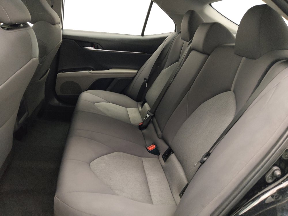 Used 2022 Toyota Camry LE image 18