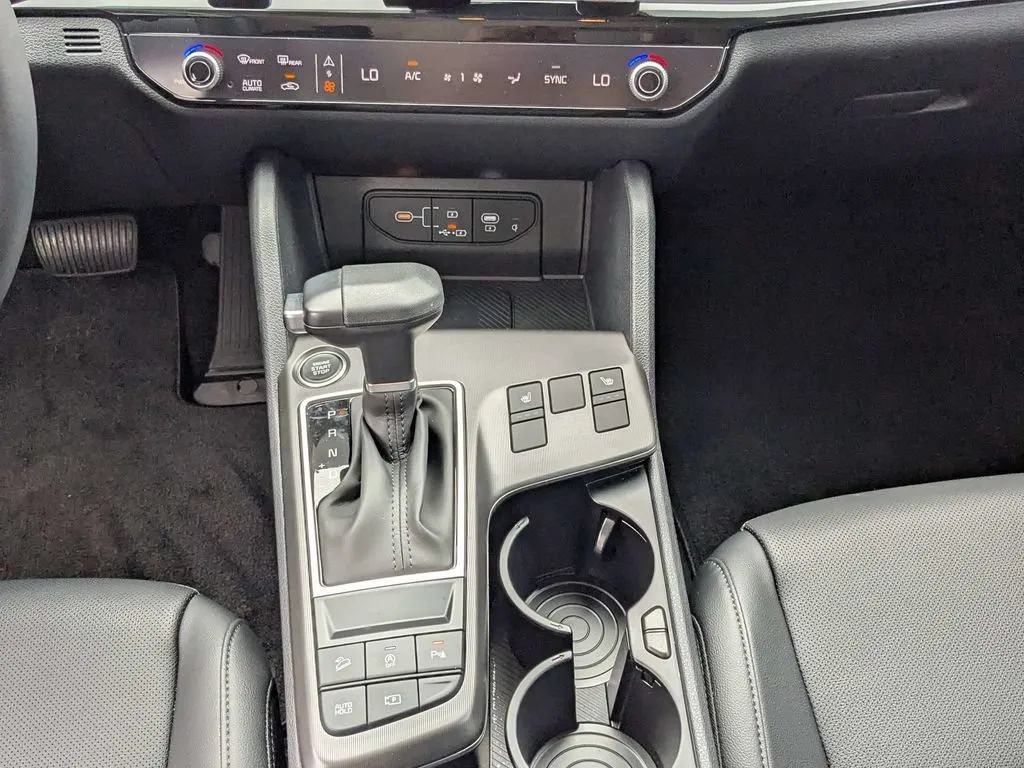 Used 2026 Kia Sportage EX FWD image 20