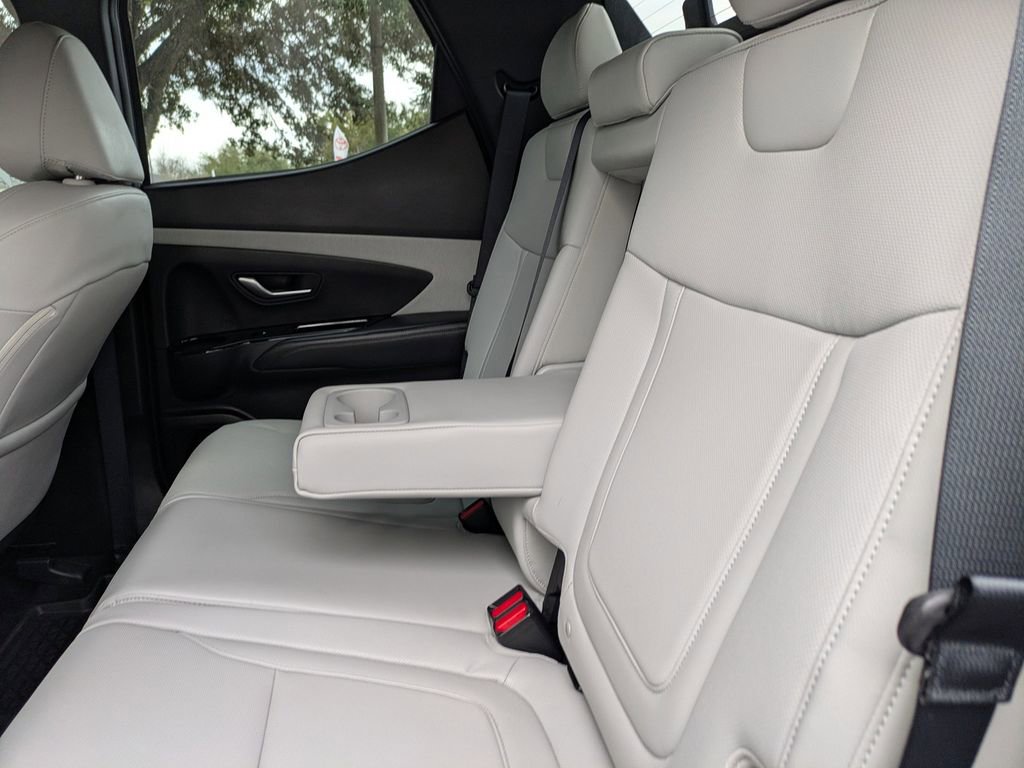 Used 2025 Hyundai Santa Cruz SEL image 13