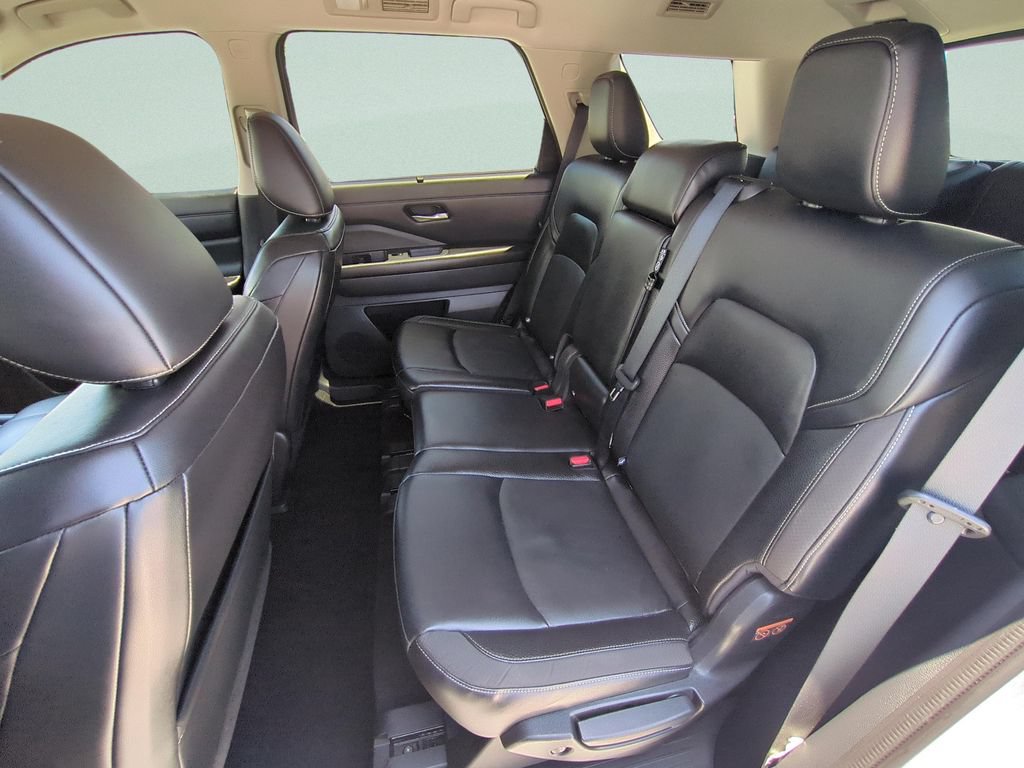 Certified 2022 Nissan Pathfinder SL FWD image 10