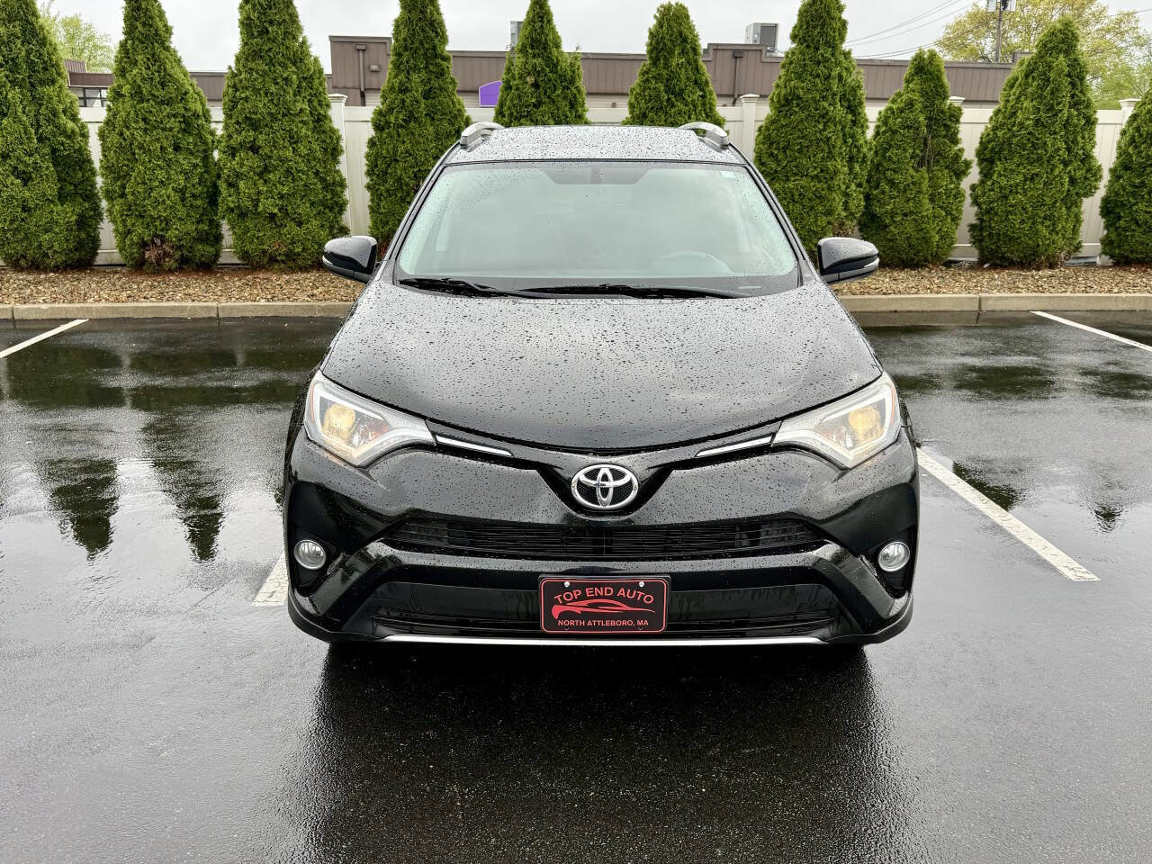Used 2016 Toyota RAV4 XLE image 2