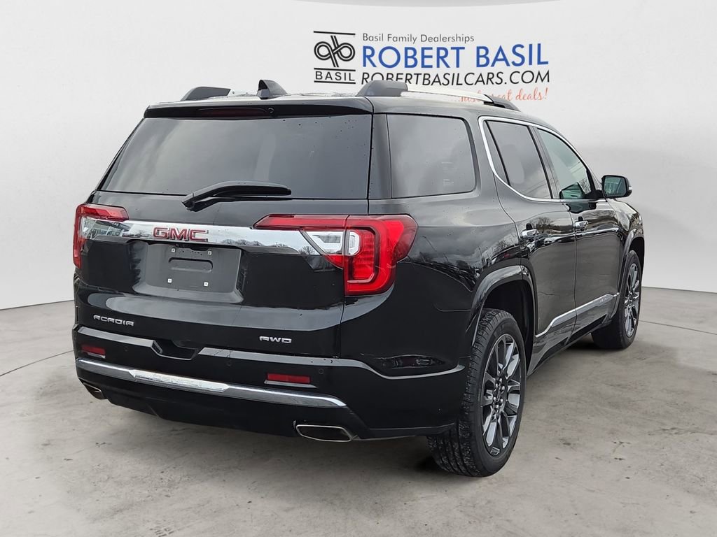 Used 2023 GMC Acadia Denali w/ Black Diamond Edition image 5