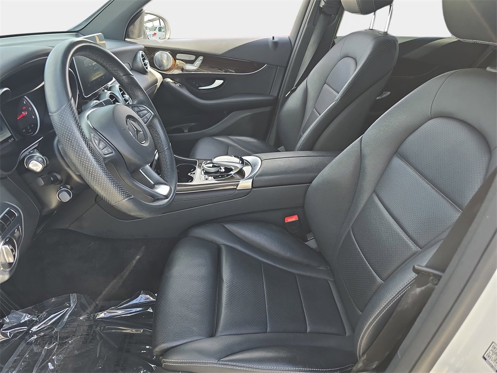 Used 2017 Mercedes-Benz GLC 300 4MATIC image 19