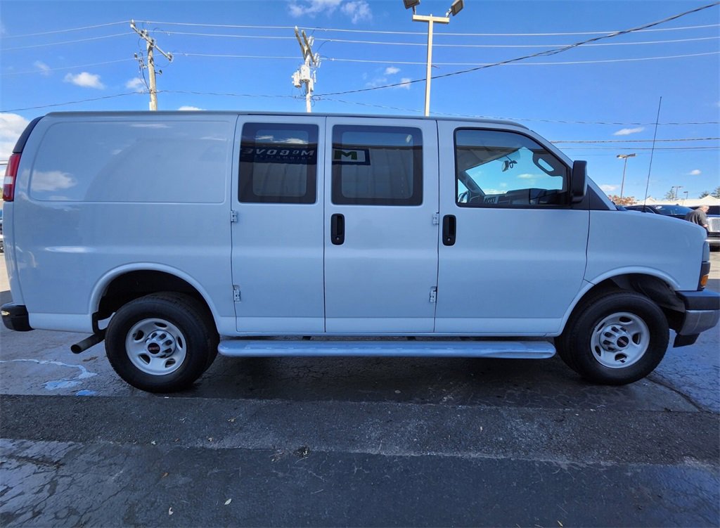 Used 2023 GMC Savana 2500 w/ Driver Convenience Package image 6
