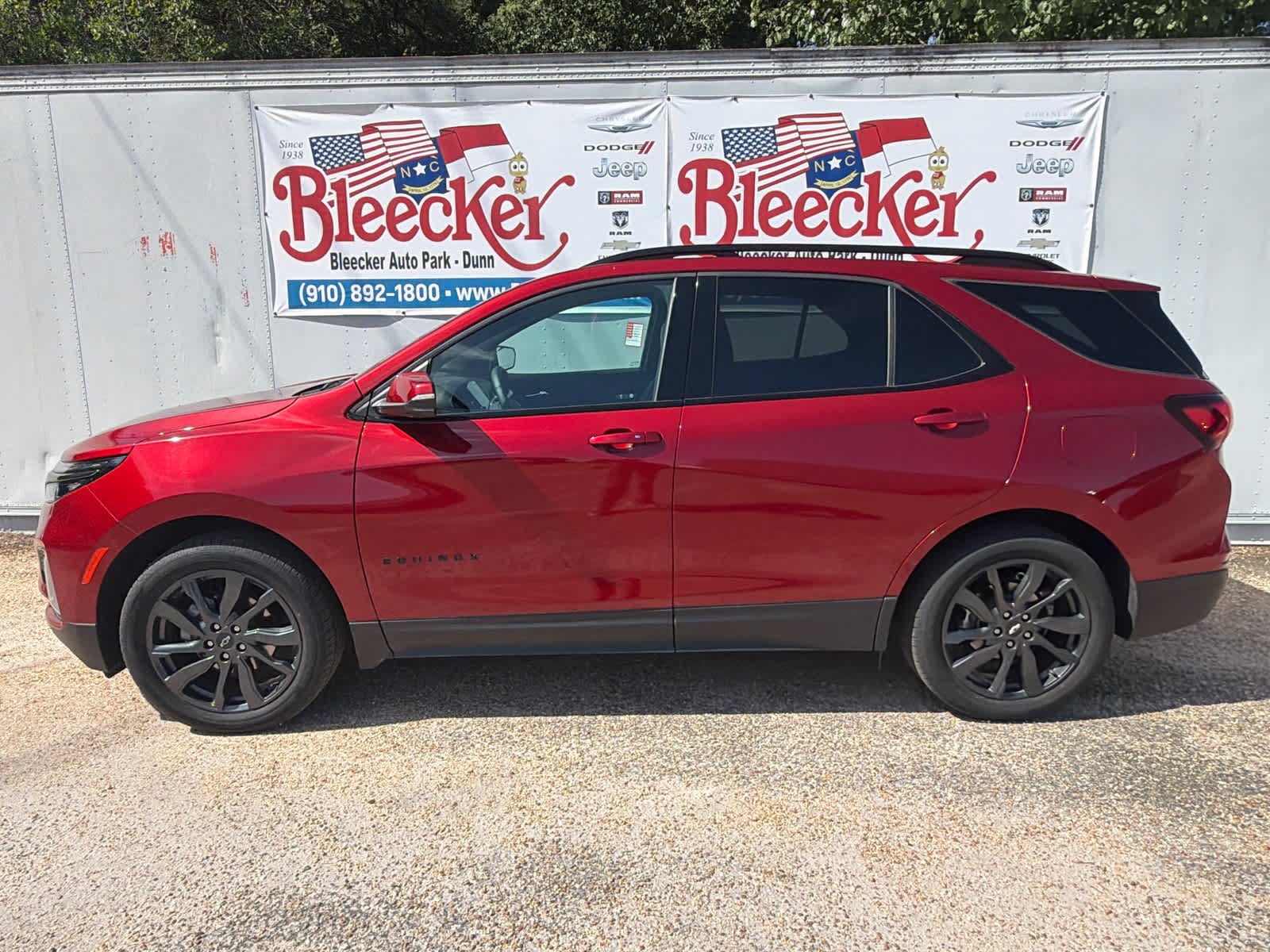 Used 2023 Chevrolet Equinox RS w/ RS Leather Package AWD/4WD image 7