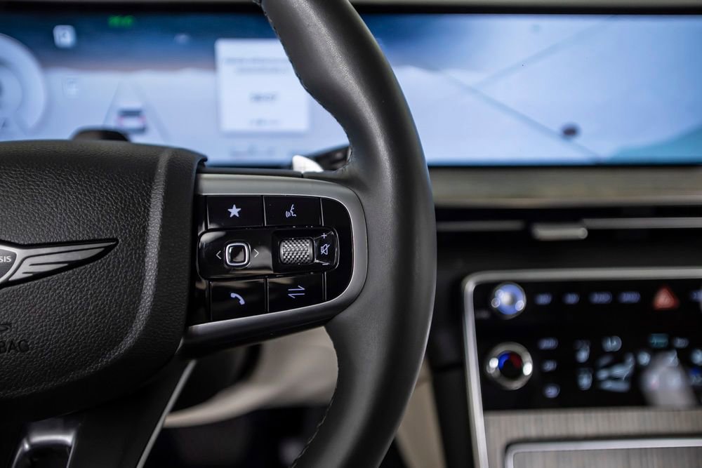 Used 2025 Genesis GV80 2.5T Prestige image 40