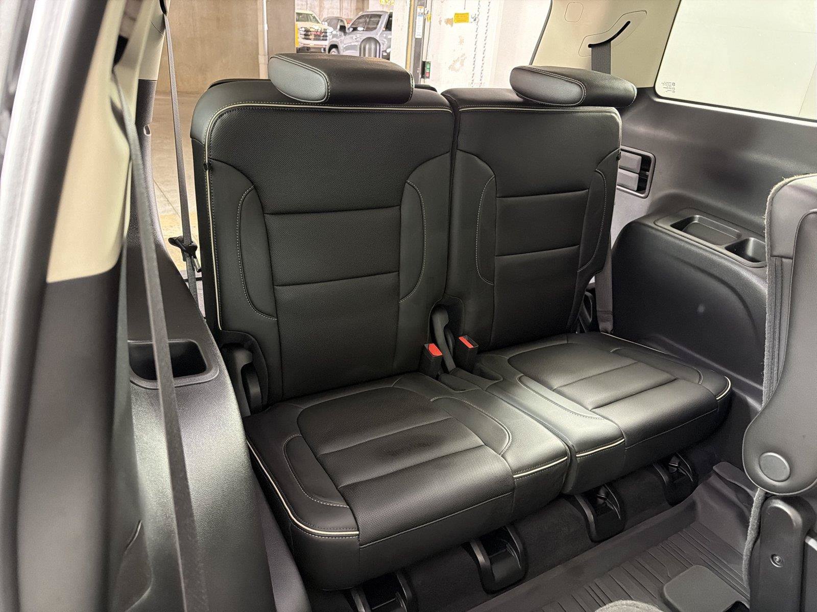 Certified 2023 GMC Acadia Denali w/ Denali Ultimate Package FWD image 13
