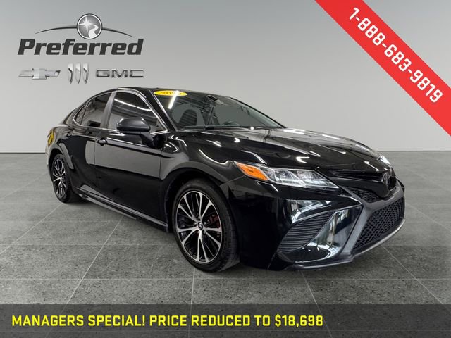 Used 2020 Toyota Camry SE image 1