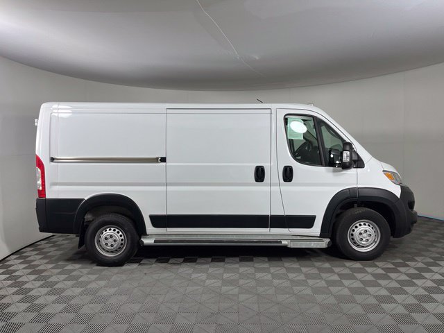 Used 2025 RAM ProMaster 2500 w/ U-Haul Equipment Group FWD image 8