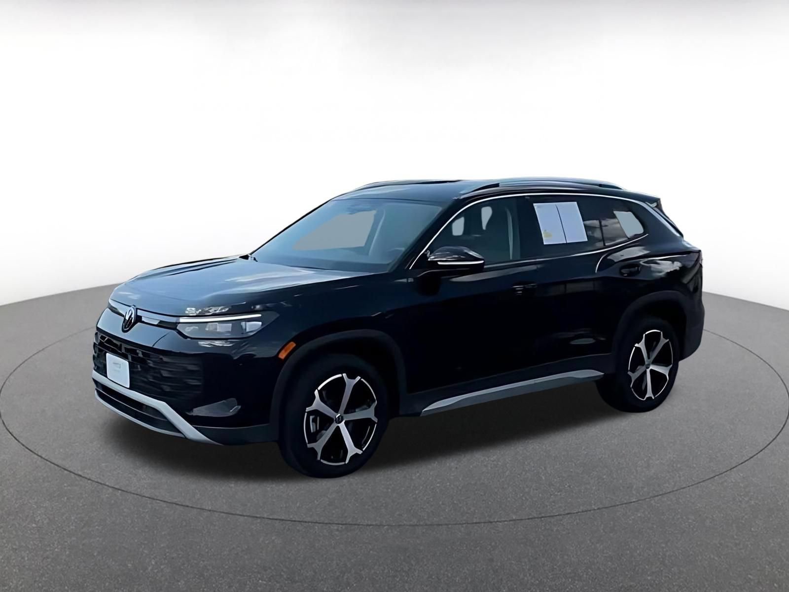 Used 2026 Volkswagen Tiguan SE AWD/4WD image 7
