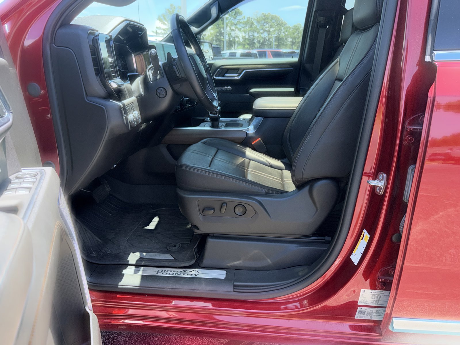 Used 2023 Chevrolet Silverado 1500 High Country AWD/4WD image 14